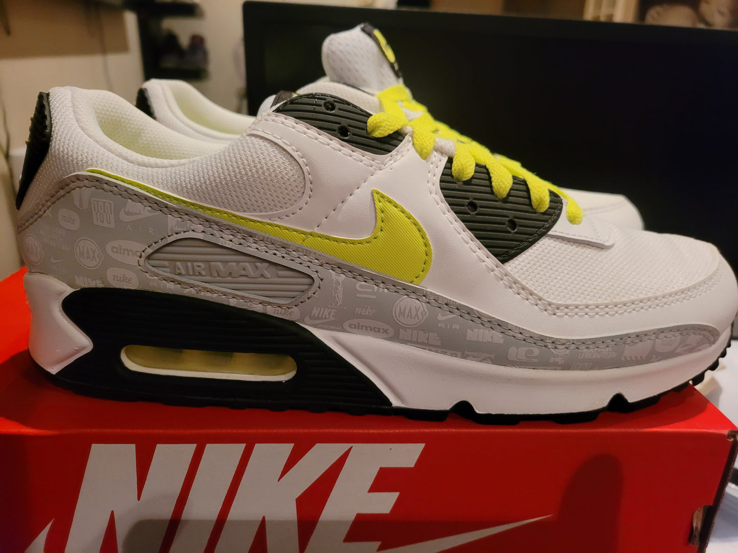 AIR MAX 90 -  REFLECTIVE MOSAIC OF LOGOS