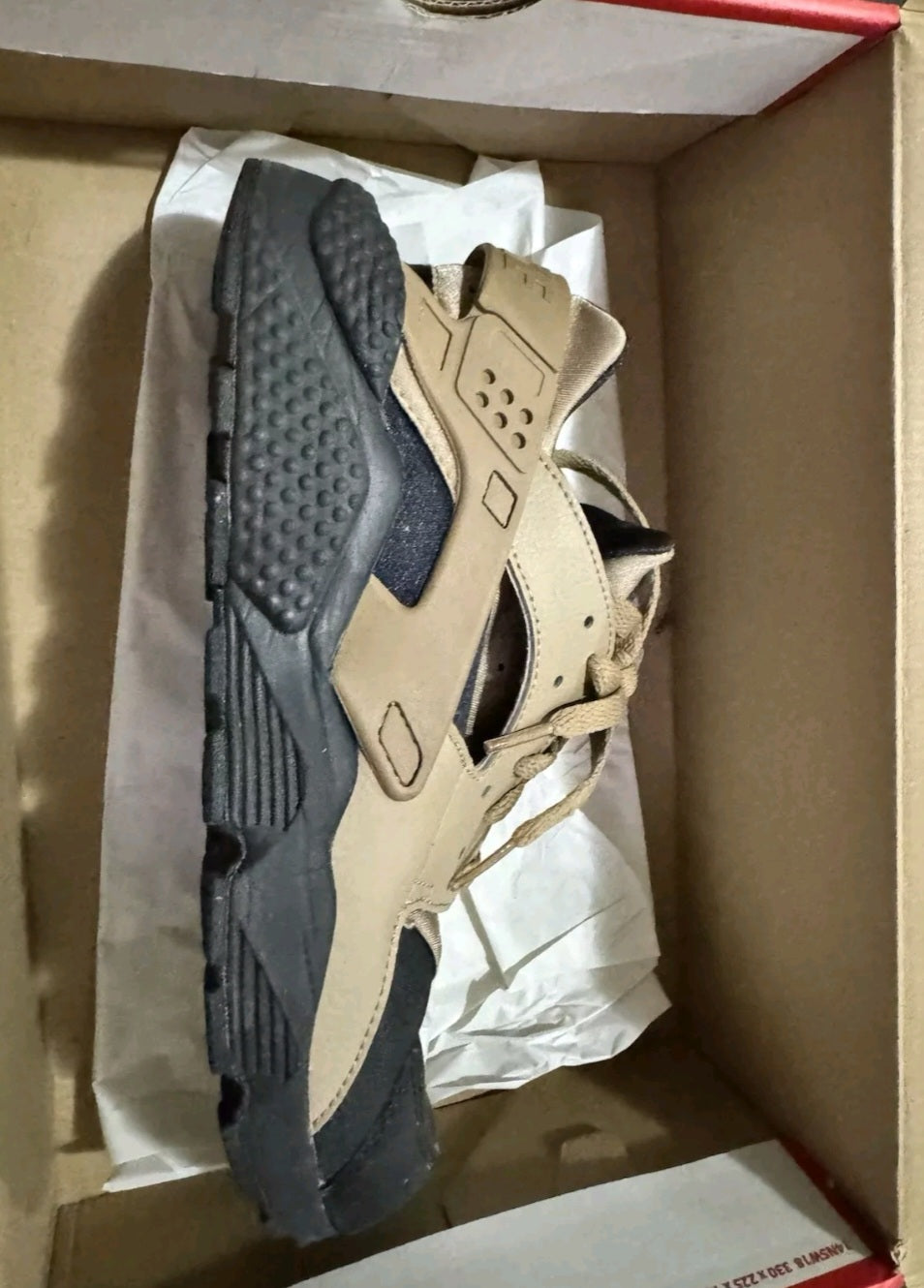 NIKE HUARACHE