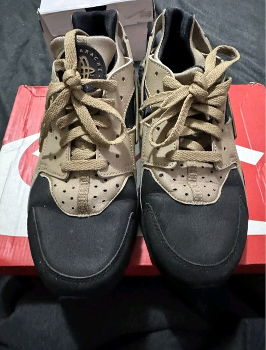 NIKE HUARACHE